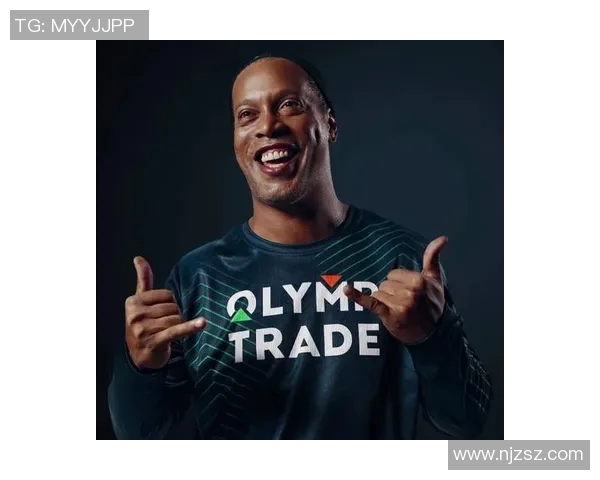 小罗的足球传奇之路精彩海报展示与球迷互动回顾