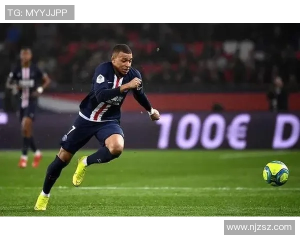 足球明星如何通过深蹲提升竞技状态与身体素质的秘密解析